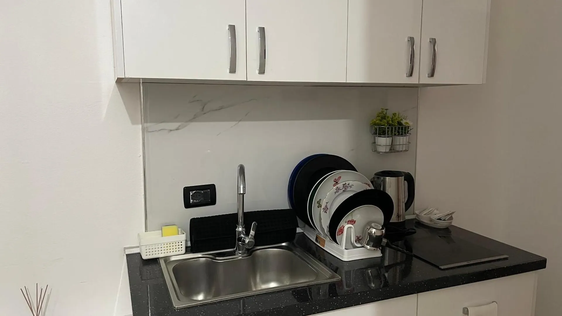Apartment Marra'S Rooms Durres